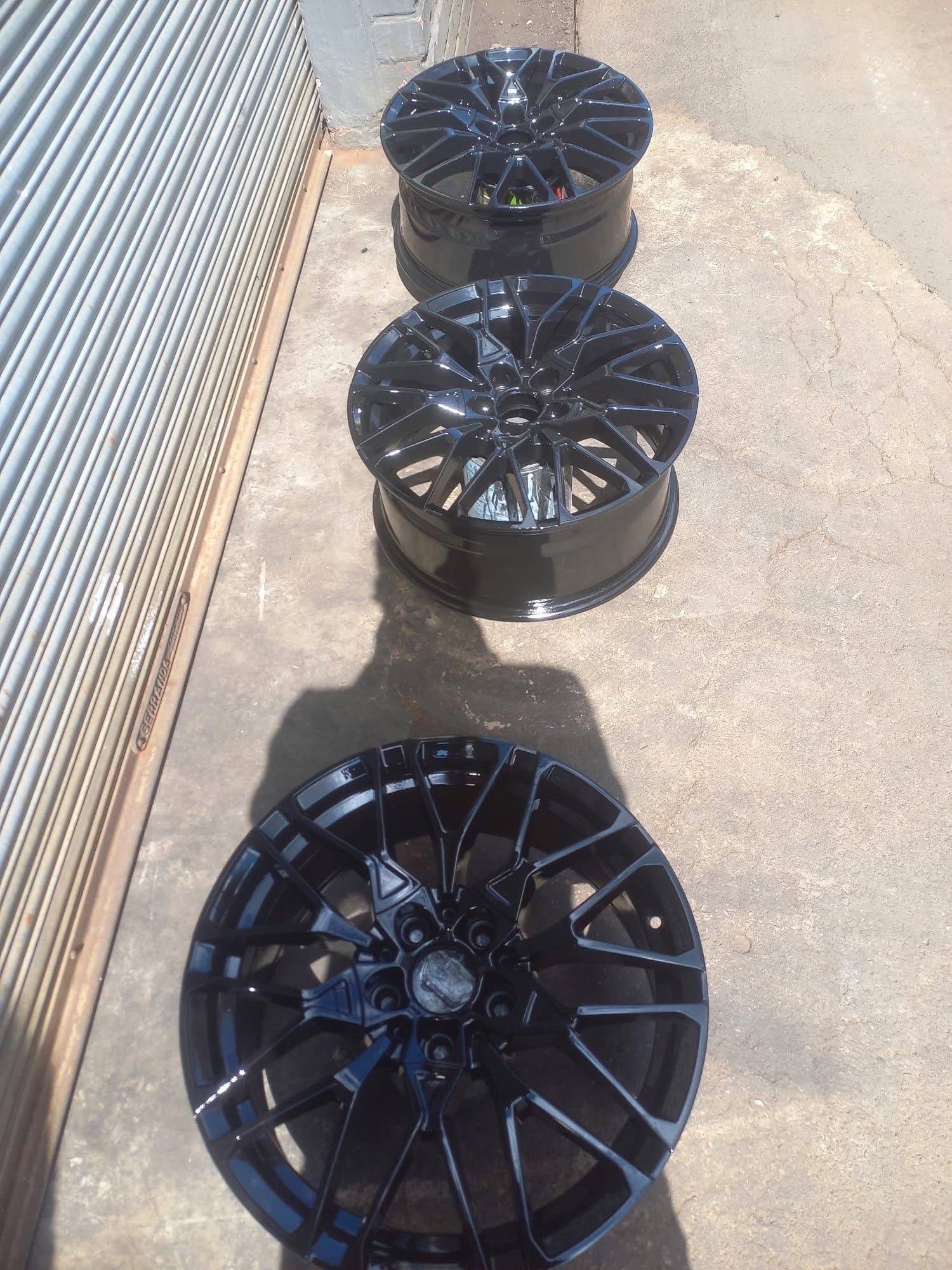 Gloss black refurb — Set of 4